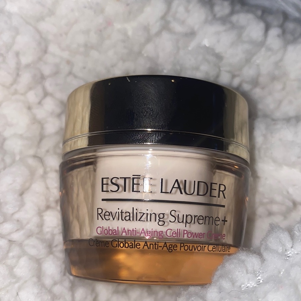 Estée Lauder revitalizing supreme global anti-aging cell power cream